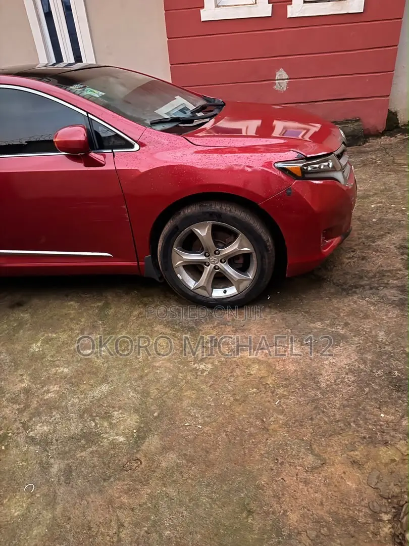 Toyota Venza AWD 2010 Red