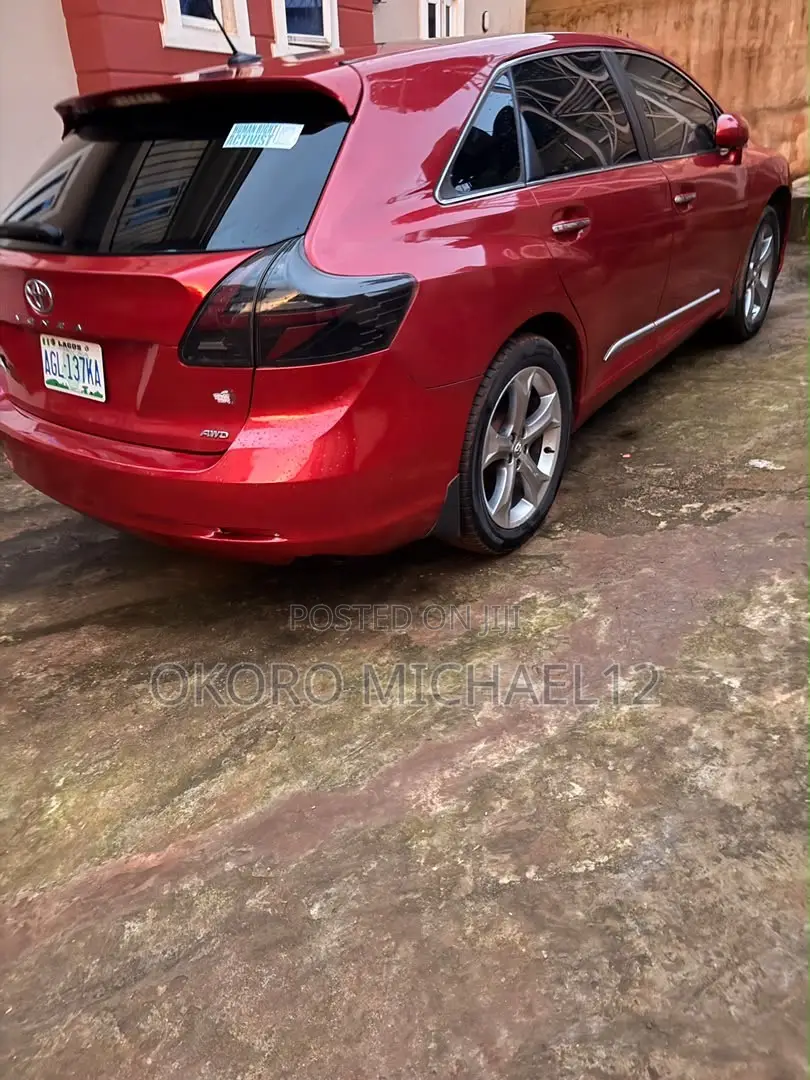 Toyota Venza AWD 2010 Red