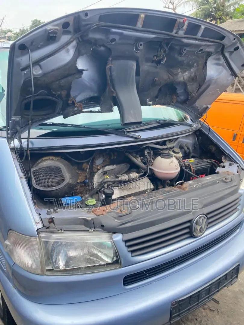 Volkswagen Transporter 2001 Blue