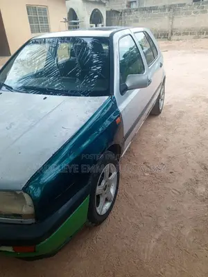 Volkswagen Golf 2000 Silver