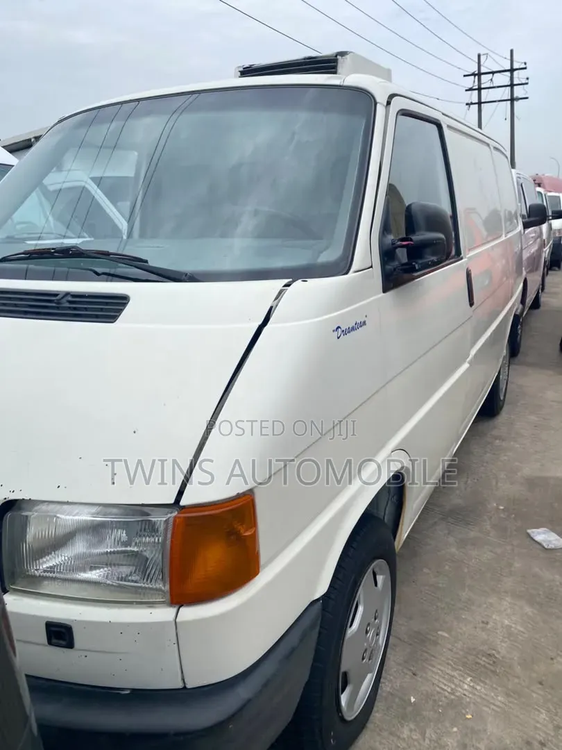 Volkswagen Transporter 2001 White