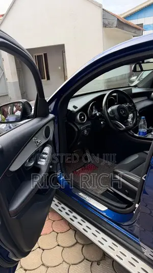 Mercedes-Benz GLC-Class 2018 Blue