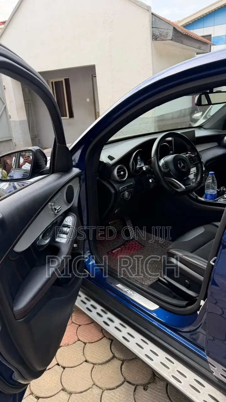 Mercedes-Benz GLC-Class 2018 Blue