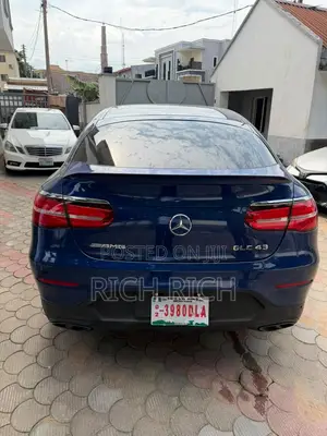 Mercedes-Benz GLC-Class 2018 Blue