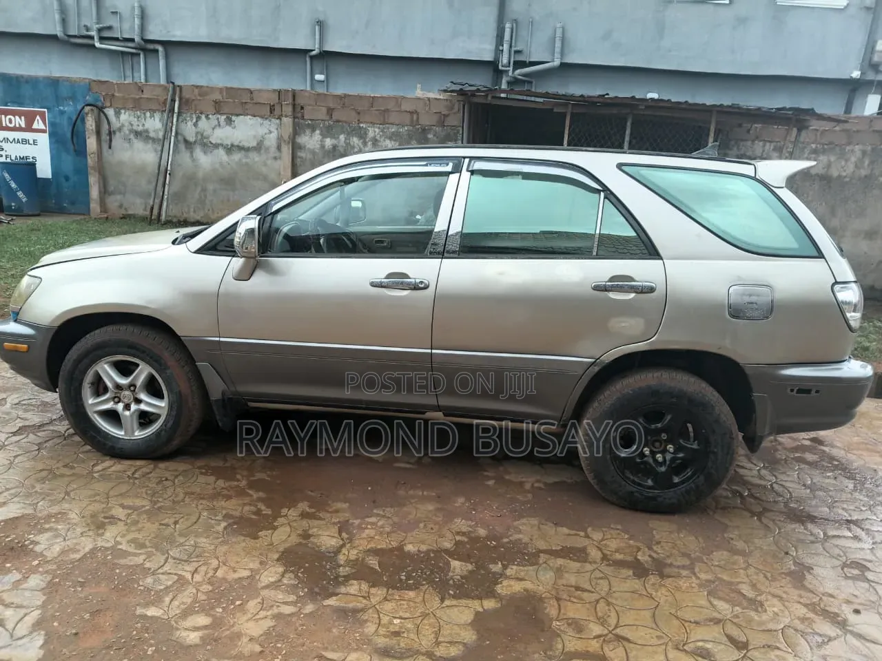 Lexus RX 2000 Gold
