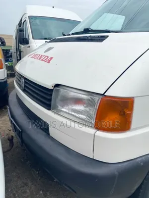 Volkswagen Transporter 2000 White