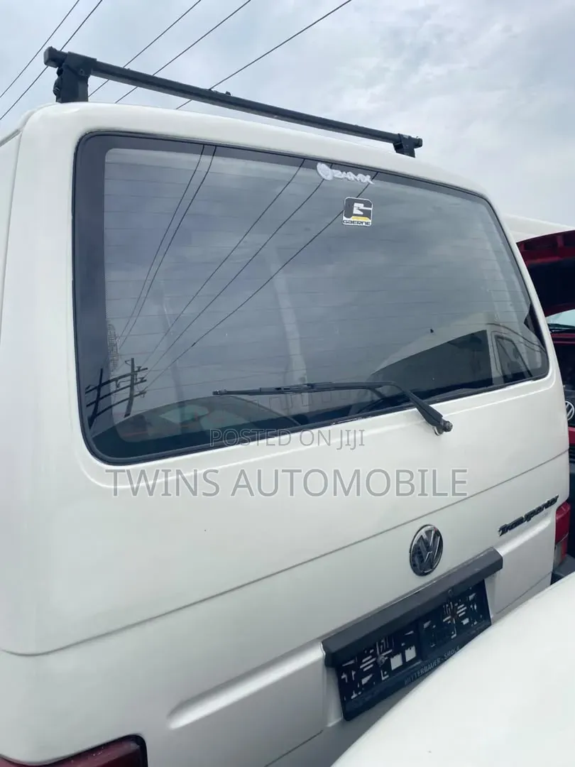 Volkswagen Transporter 2000 White