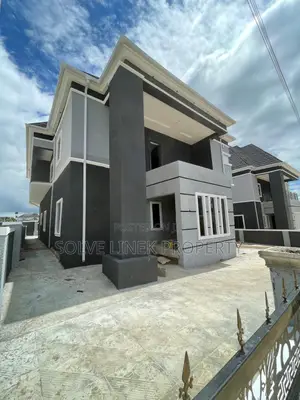4bdrm Duplex in Sabon Lugbe for sale