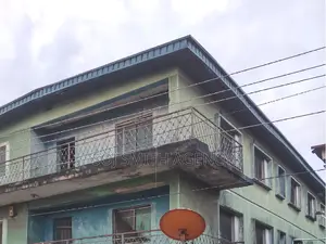 10bdrm House in Mushin for sale