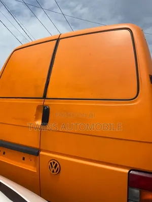 Volkswagen Transporter 2001 Orange