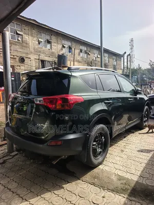 Toyota RAV4 LE FWD (2.5L 4cyl 6A) 2013 Green