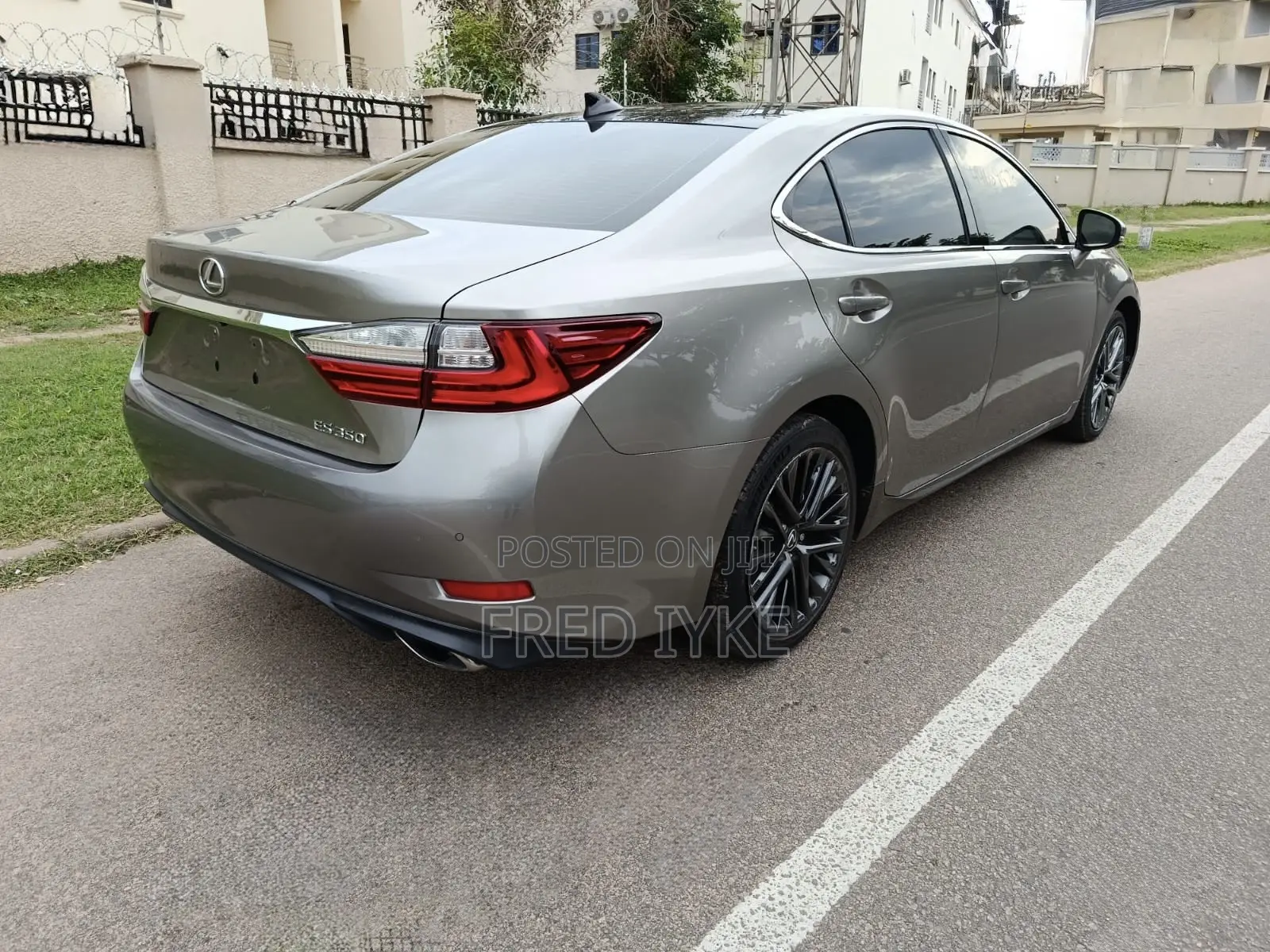 Lexus ES 2017 Brown