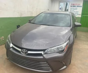 Toyota Camry SE 4dr Sedan (2.5L 4cyl 6A) 2015 Gray