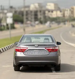 Toyota Camry 2016 Gray