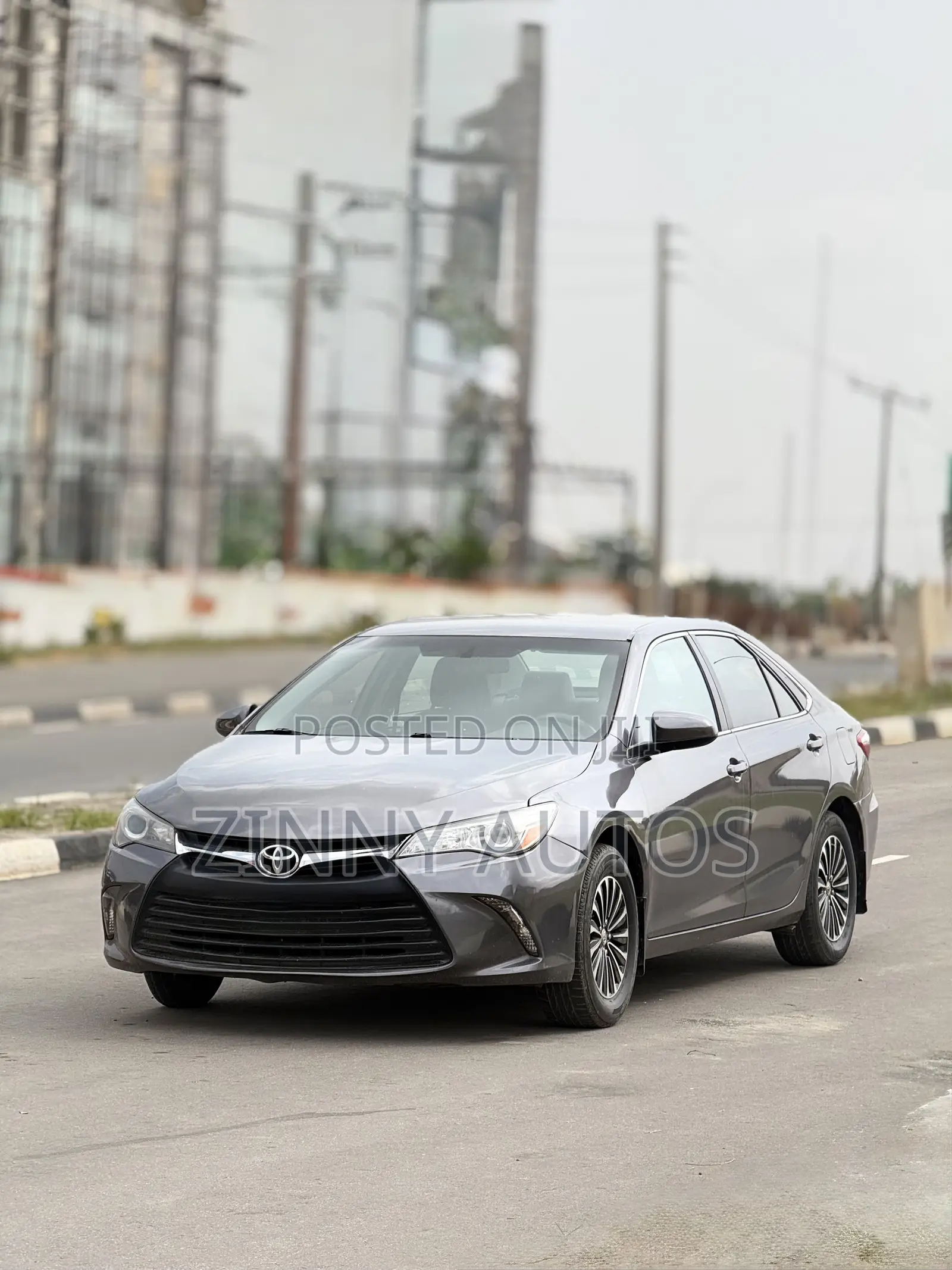 Toyota Camry 2016 Gray