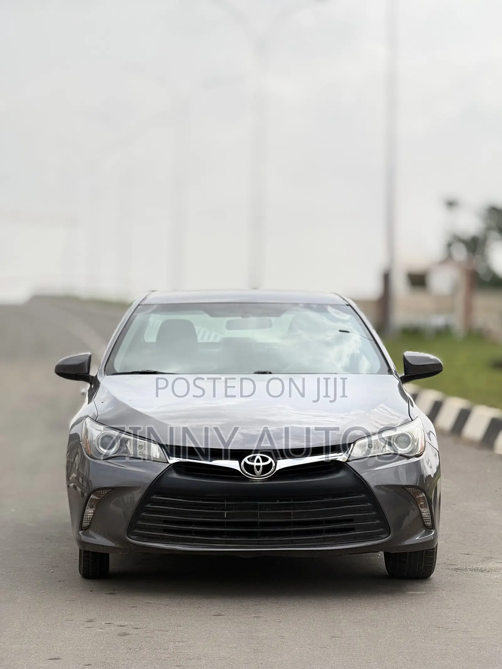 Toyota Camry 2016 Gray