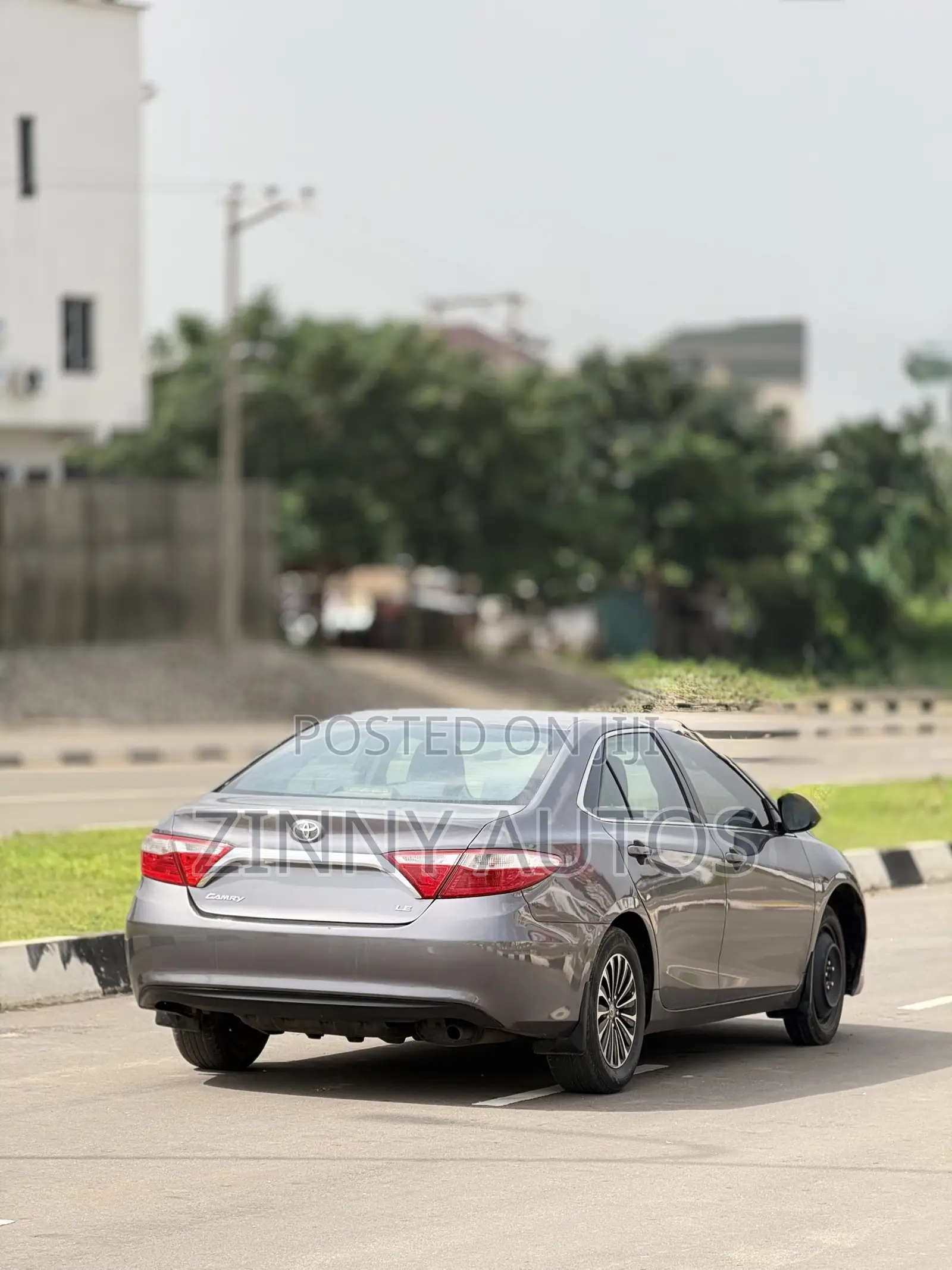 Toyota Camry 2016 Gray