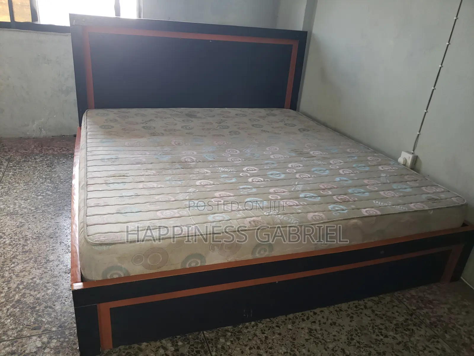 Declutter Sales!! 6x6 Bed & Bed Frame Combo