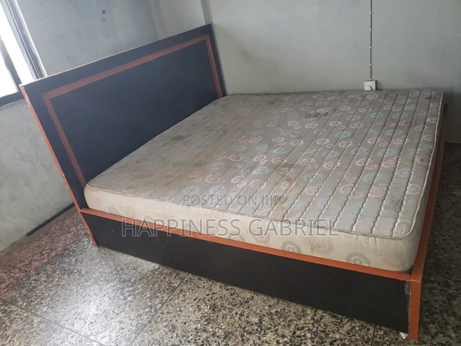 Declutter Sales!! 6x6 Bed & Bed Frame Combo