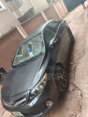 Toyota Corolla L 4dr Sedan (1.8L 4cyl 5M) 2012