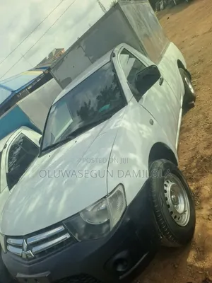 Mitsubishi L200 2014 White