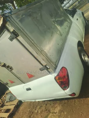 Mitsubishi L200 2014 White