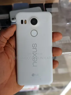 LG Nexus 5X 16 GB White