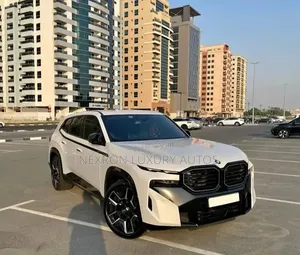 BMW XM Base AWD 2023 White