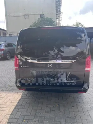 Mercedes-Benz Viano 2017 Black