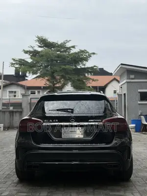 Mercedes-Benz GLA-Class 2015 Black