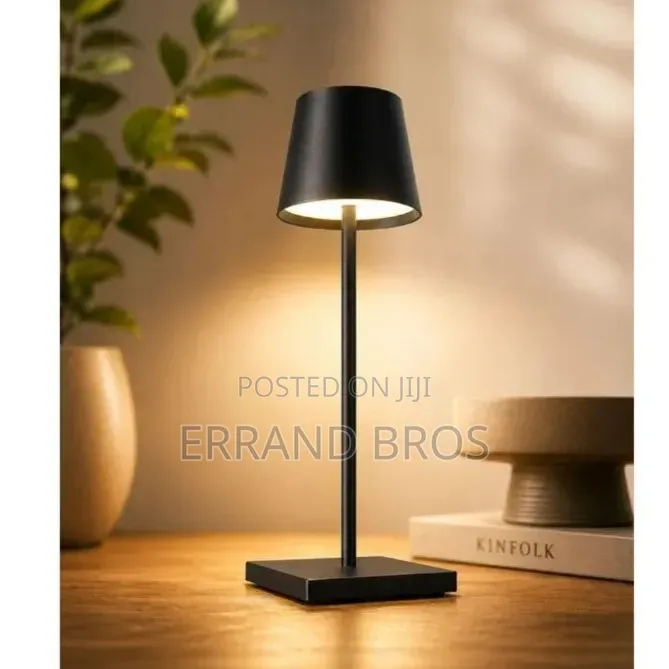 Rechargeable Bedside Table Lamp