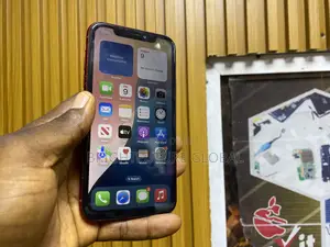 Apple iPhone XR 64 GB Red