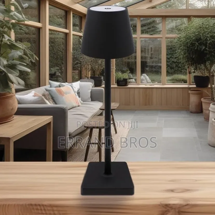 Rechargeable Bedside Table Lamp