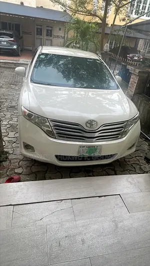 Toyota Venza AWD 2010 White