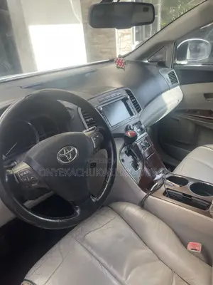 Toyota Venza AWD 2010 White