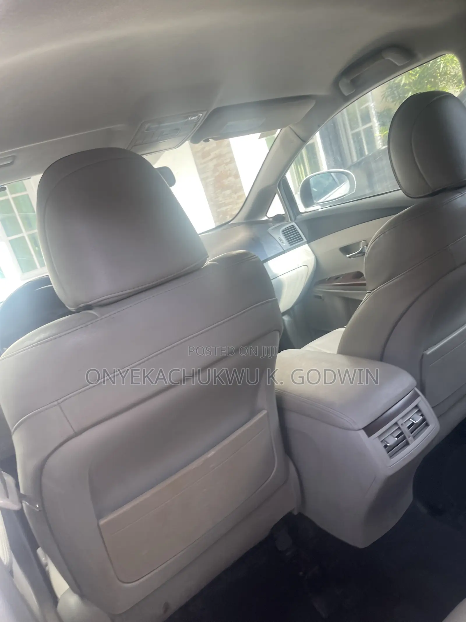 Toyota Venza AWD 2010 White