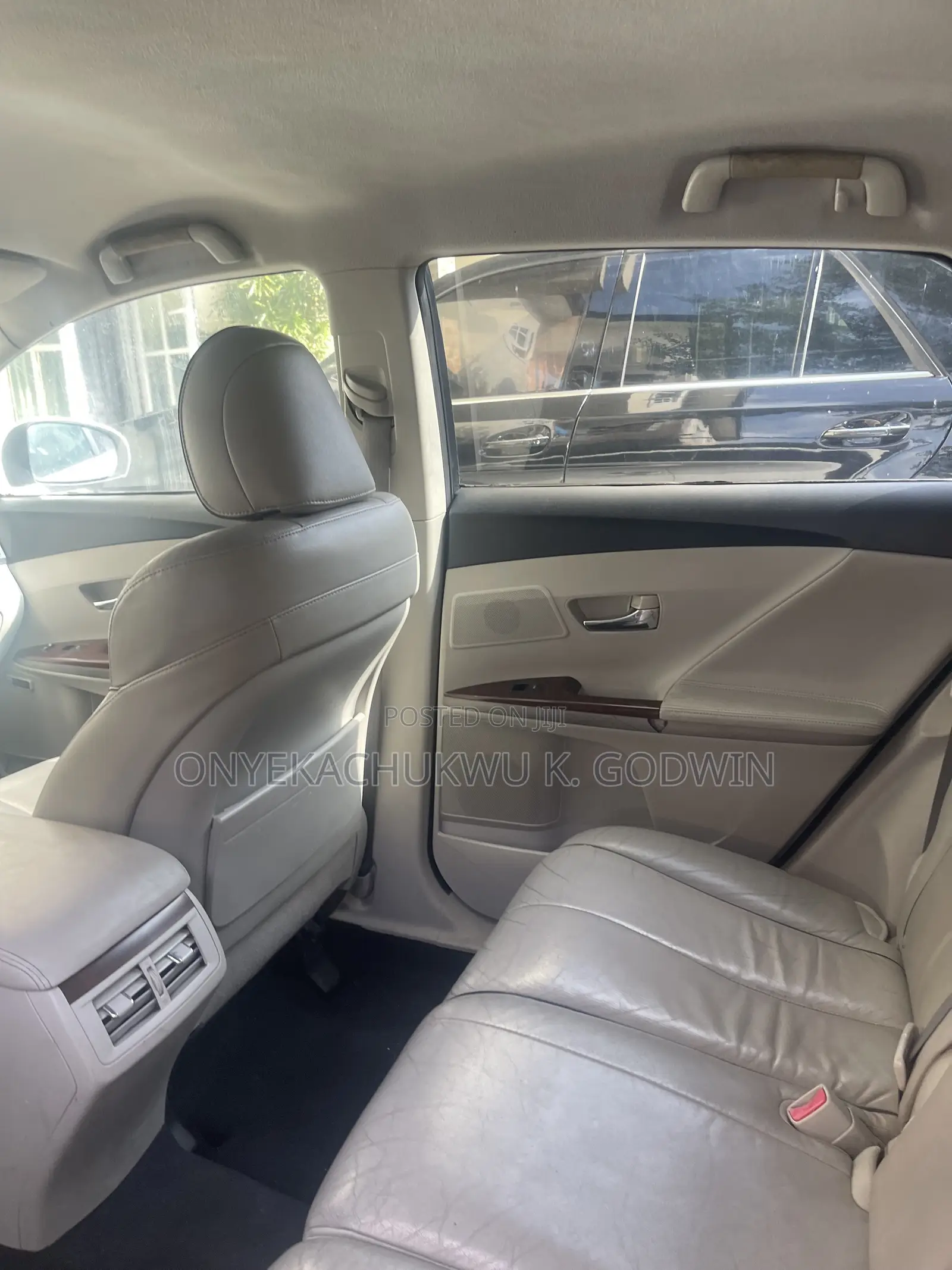 Toyota Venza AWD 2010 White
