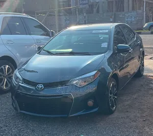 Toyota Corolla S 4dr Sedan (1.8L 4cyl CVT) 2016