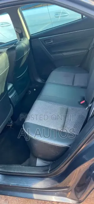 Toyota Corolla S 4dr Sedan (1.8L 4cyl CVT) 2016