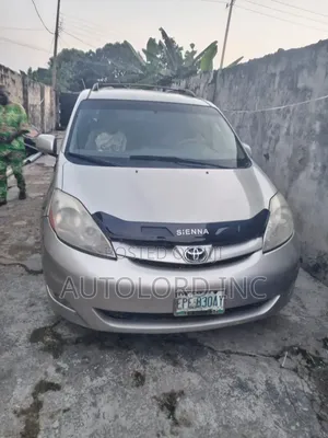 Toyota Sienna XLE 2008 Gold