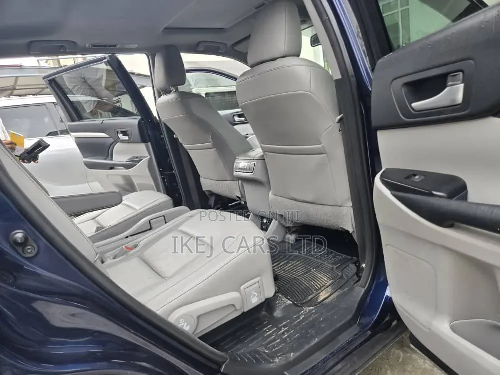 Toyota Highlander 2016