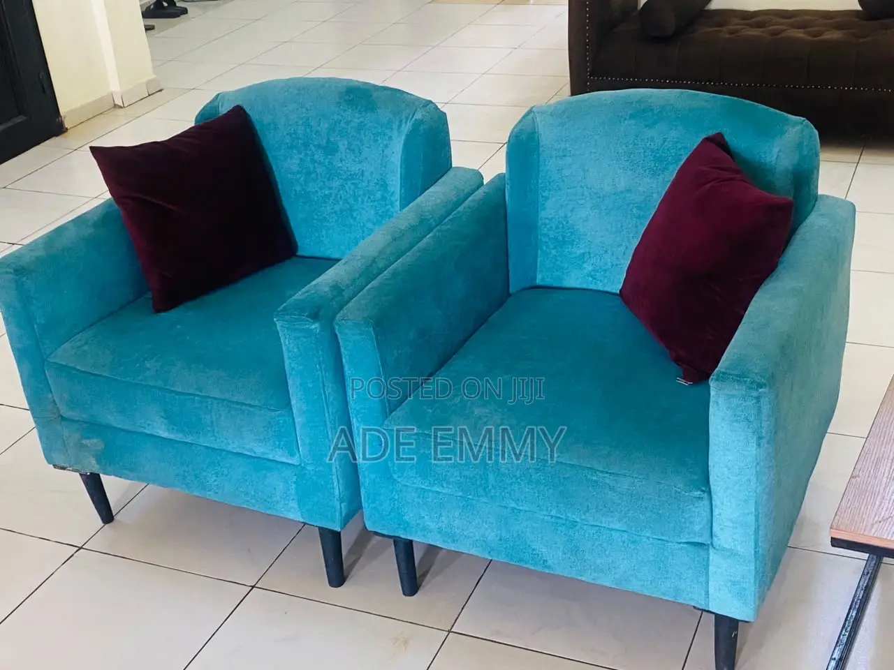 9 Sitter Parlor Couches With 2 Accent Chairs