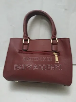 Pebbled Hand Bag