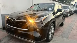 Toyota Highlander Platinum 2021 Black