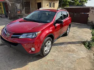 Toyota RAV4 LE 4dr SUV AWD (2.5L 4cyl 6A) 2014 Red