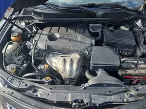 Toyota Camry LE 4dr Sedan (2.5L 4cyl 6A) 2011 Gray