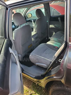 Toyota Highlander 2011 Gray