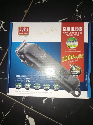 Rechargeable Clipper With Digital Display