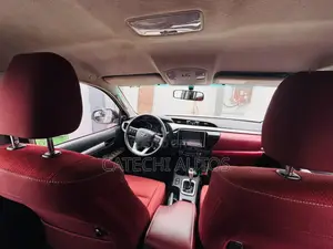 Toyota Hilux 2019 Black
