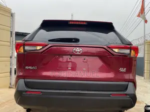 Toyota RAV4 XLE AWD 2023 Burgundy
